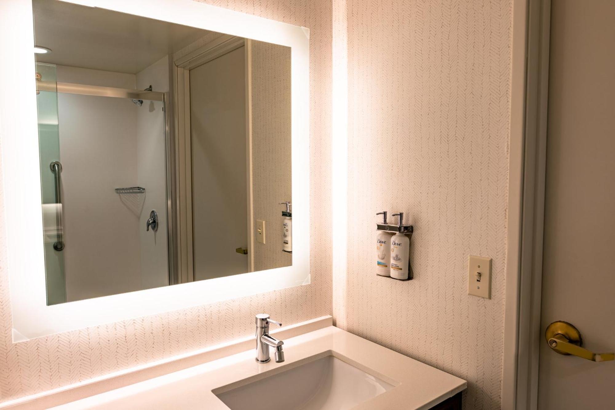 Holiday Inn Oakland Airport By Ihg Экстерьер фото